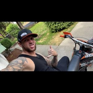 Meet your Posher, Aaron